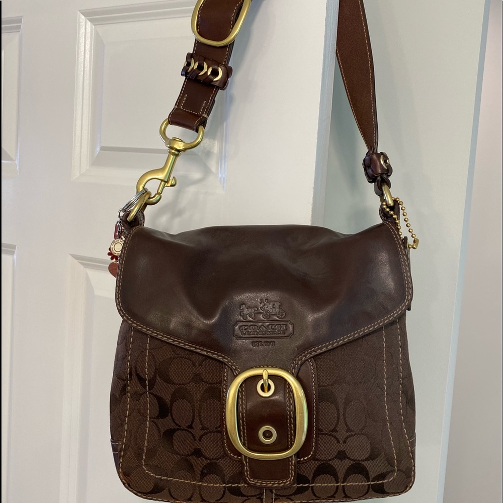 Authentic Coach shoulder bag
